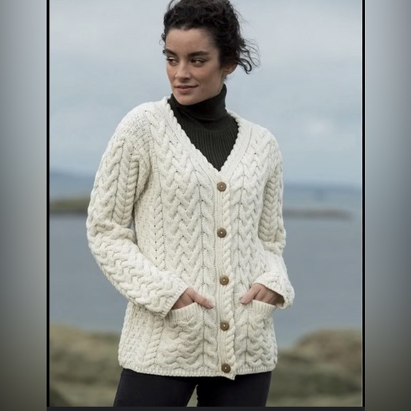 Iris Crafts 100 Merino Wool V-Neck  BeigeSweater Button Cable Knit w/Pockets S J - Picture 1 of 11